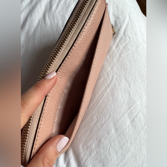 Kate Spade Large Wallet - Picture 5 of 13